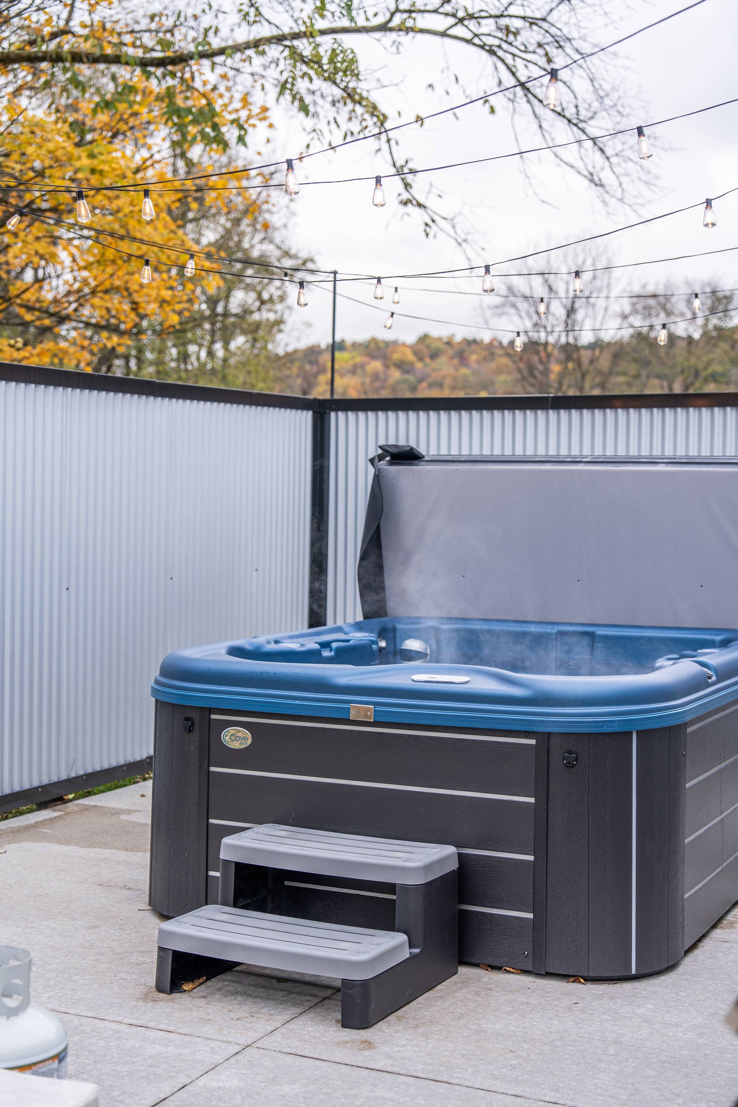 Bañera de hidromasaje al aire libre