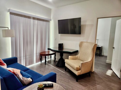 Charming 2BR Suites • Stylish Stay in Beautiful Los Angeles