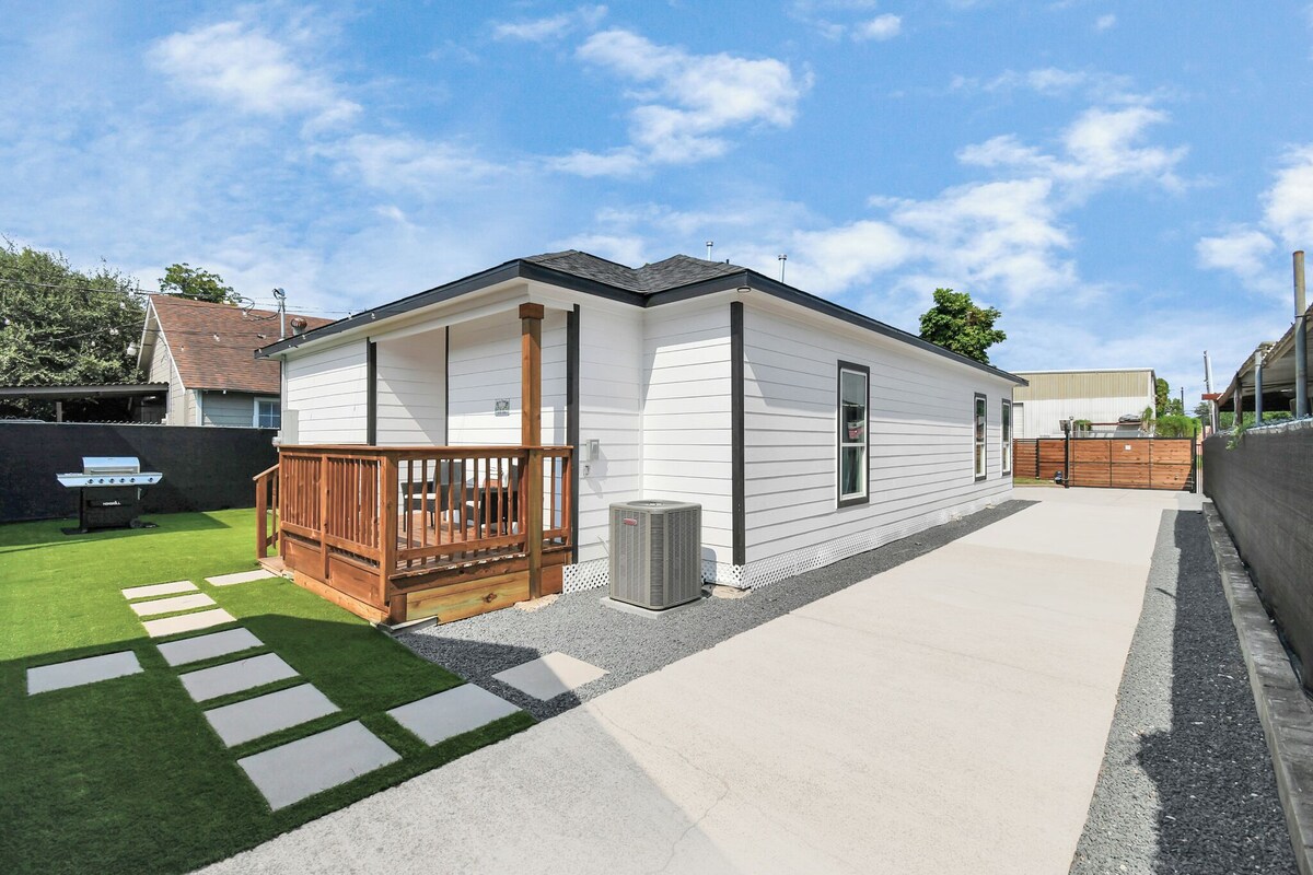 Photo 3 of Chill House, Private and Relaxing House with Hot Tub Spa and Games