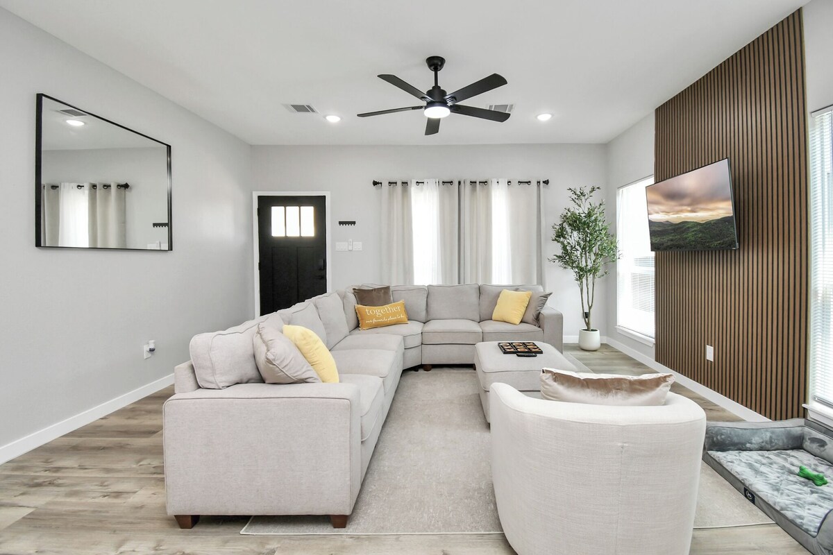 Photo 14 of Chill House, Private and Relaxing House with Hot Tub Spa and Games