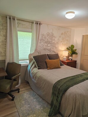 1 bedroom, in-room safe, iron/ironing board, free WiFi