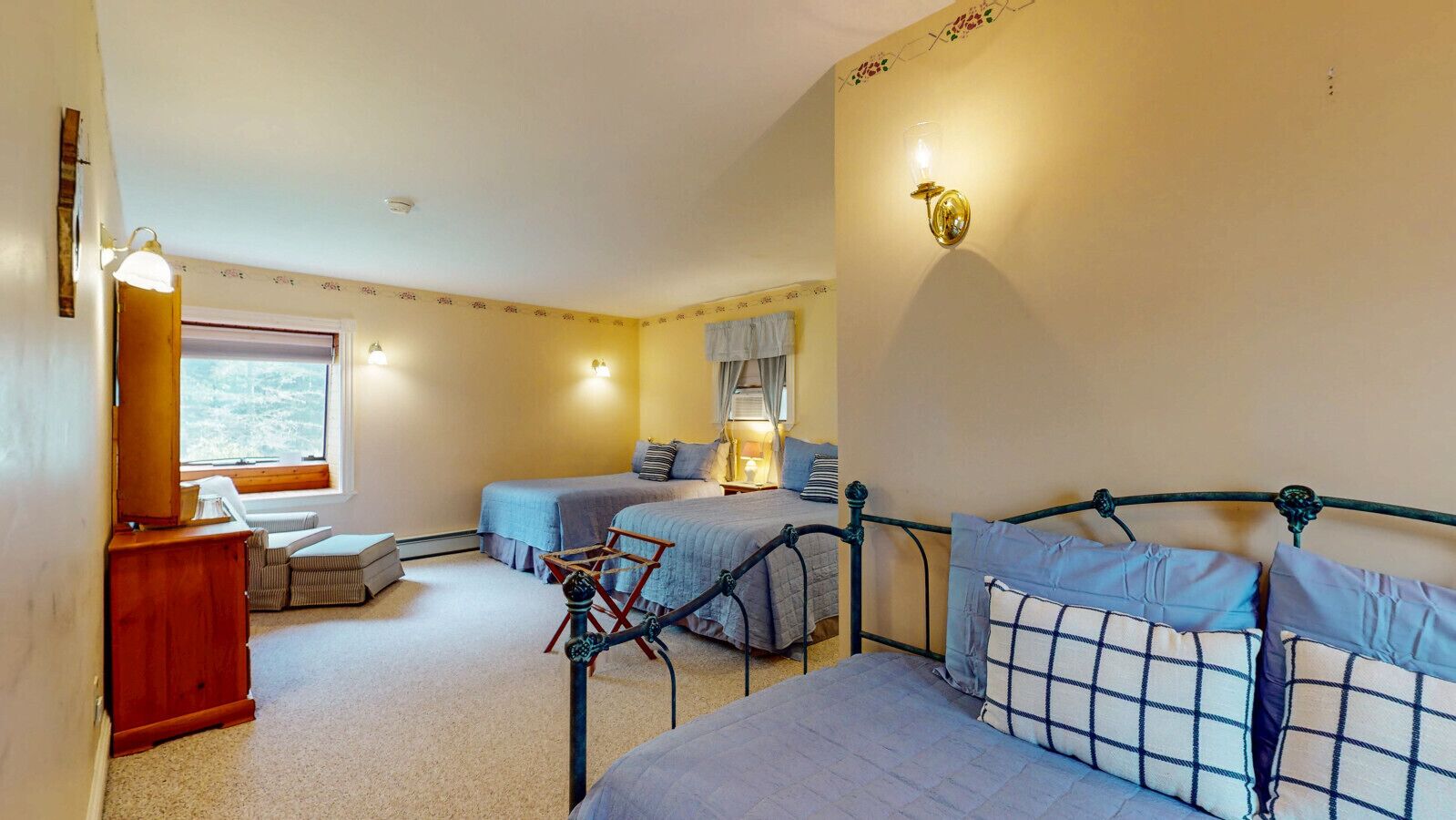 2 bedrooms, iron/ironing board, free WiFi, bed sheets