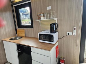Fridge, microwave, stovetop, toaster