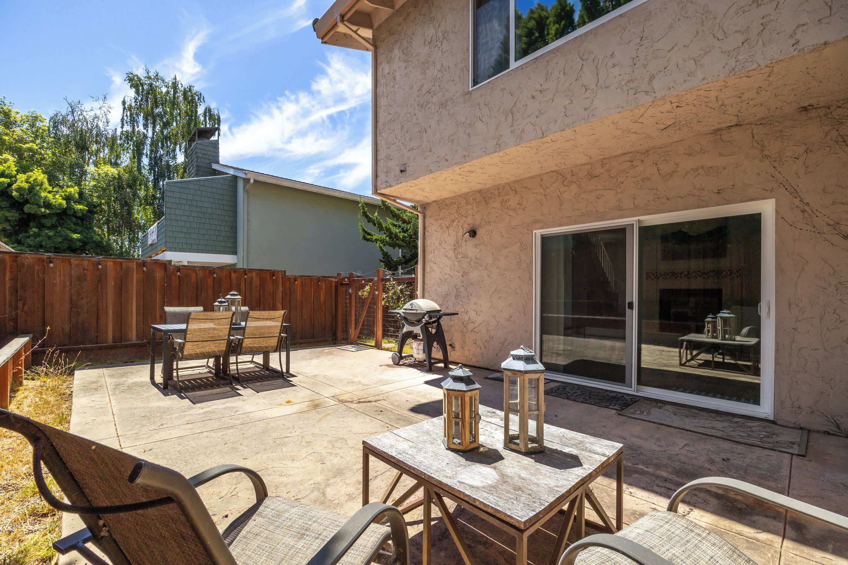 屋外ダイニングエリア