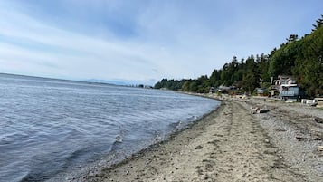 Solsenger og strandhåndklær