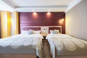 ห้องแฟมิลี่ทริปเปิล | โต๊ะทำงาน, พื้นที่ทำงานแบบใช้แล็ปท็อป, Wi-Fi ฟรี