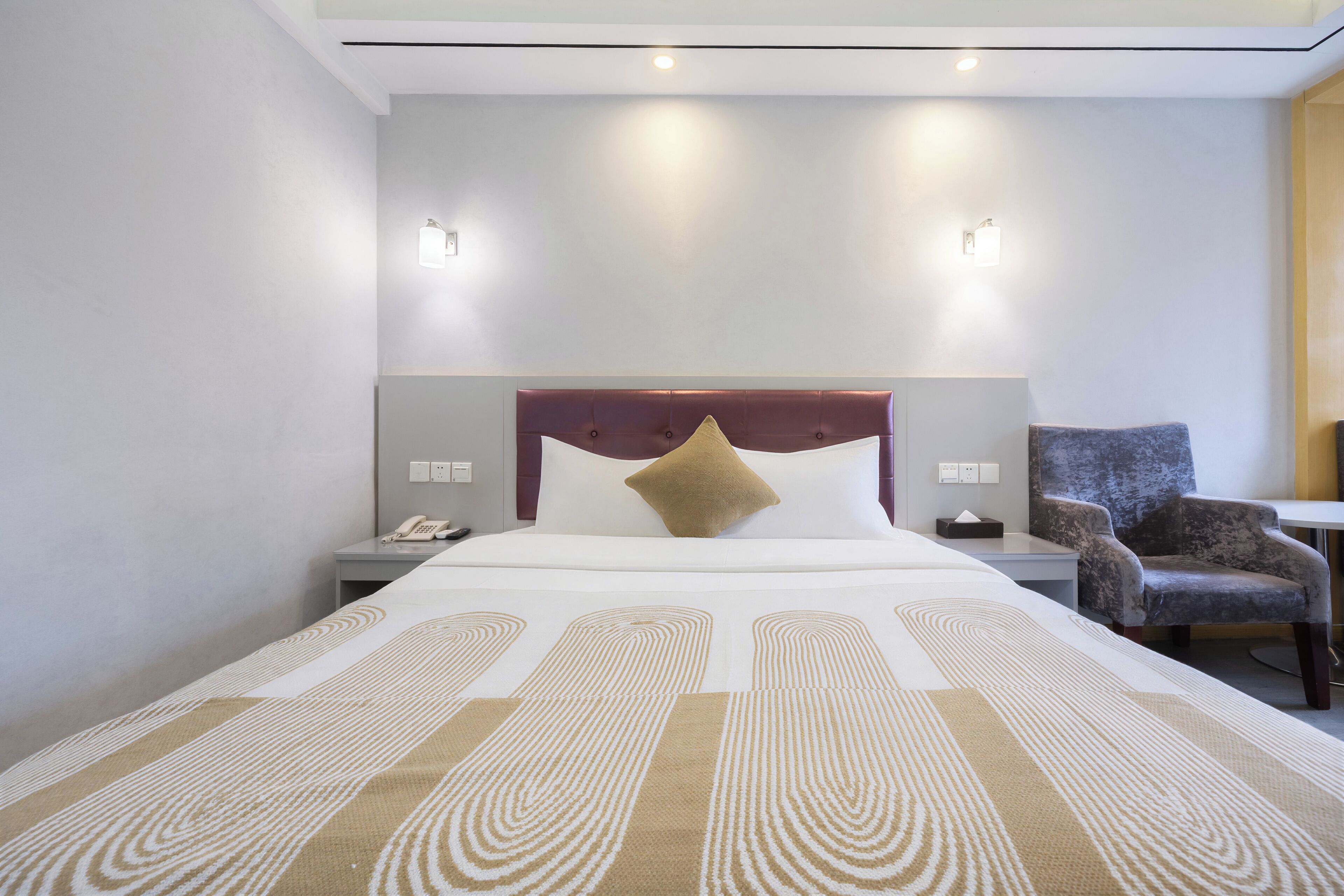 Chambre Confort Double ou avec lits jumeaux | Bureau, espace de travail pour ordinateur portable, Wi-Fi gratuit