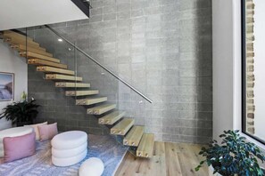 Interior - Luxury Villa | BBQ | Hot Tub | Free Parking | AC (Queenstown)