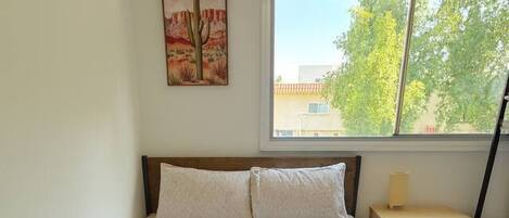 4 chambres, bureau, Wi-Fi, draps fournis
