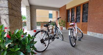 The Cyclist. Pedal your way to your ideal stay!