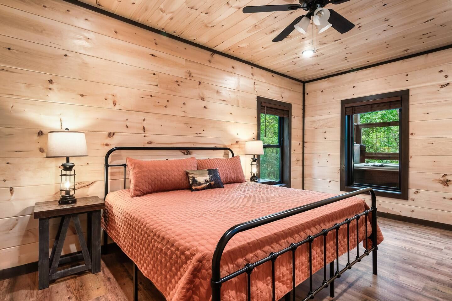 WiFi, bed sheets
