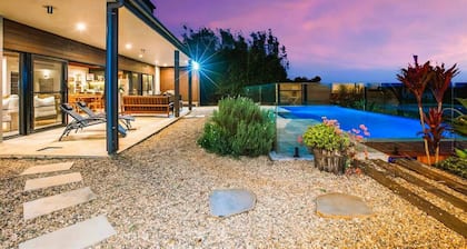 Born Kraal  Luxe Country Escape