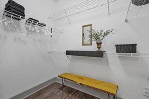 Interior - Rustic Luxe Escape, Pool, Parking & Discounts! (Nashville)