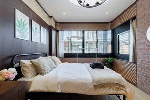 3 chambres, fer et planche à repasser, Wi-Fi, draps fournis