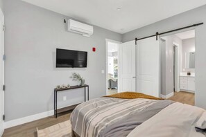 Fer et planche à repasser, accès Internet