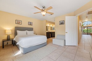 Unclassified image, 4 of 45, button