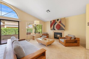 Smart TV - Seasons Greetings Sale (Palm Desert)