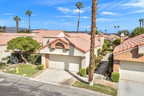 Unclassified image, 3 of 45, button