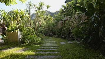 豪華洋房, 多張床, 庭園景觀 | 起居區 | 智慧音箱、辦公室