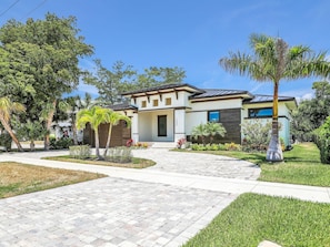 Casa, várias camas (Pet friendly home with pool, hot tub ) | Fachada