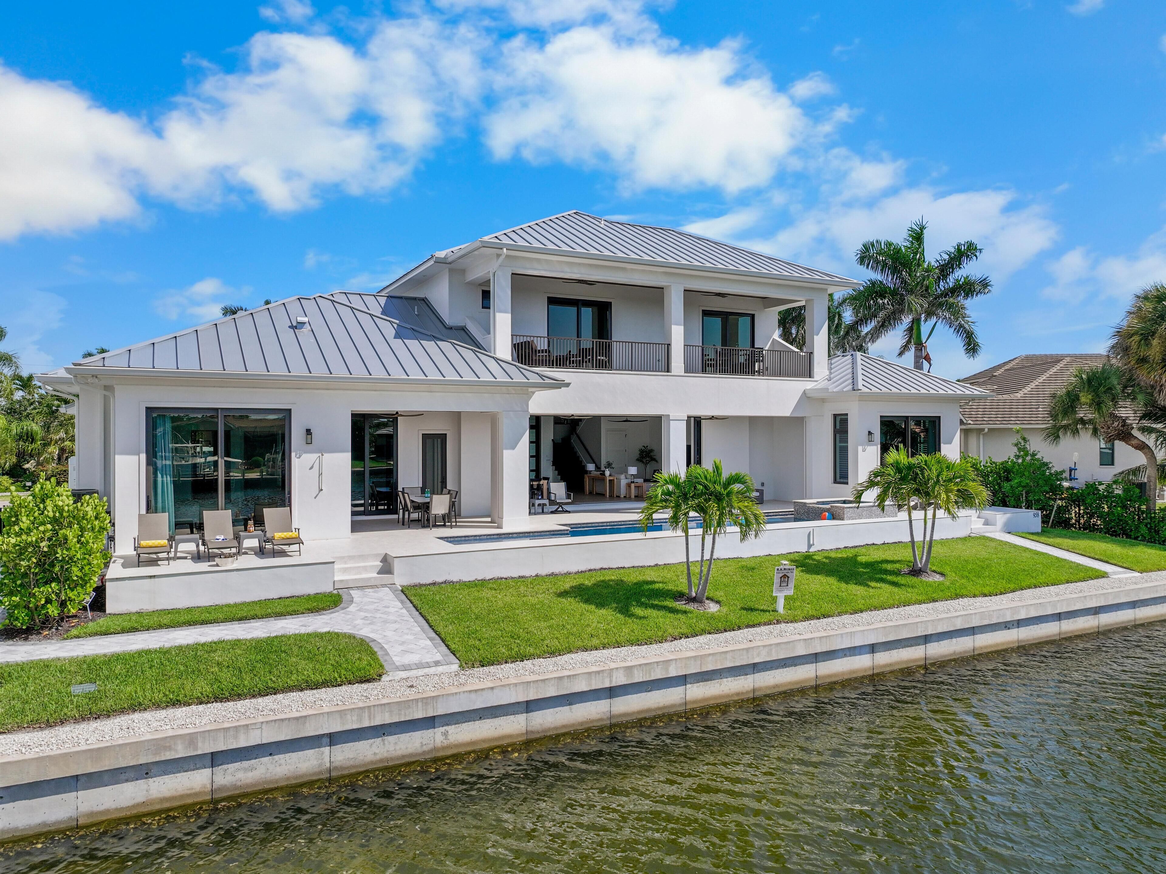 獨棟房屋, 多張床 (Opulent custom waterfront home with h) | 外觀