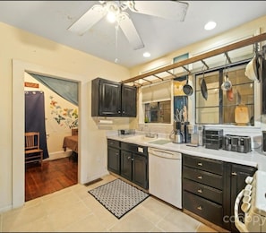 Microwave, stovetop