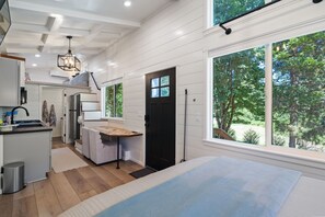 1 soverom, internettilgang og sengetøy