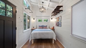 1 bedroom, internet, bed sheets