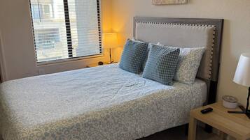 1 bedroom, desk, iron/ironing board, free WiFi