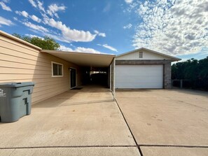 Property grounds - Charming Hermosa Haven (Page)