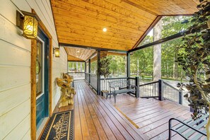 Property grounds - Hike, Fish & Unwind: Cabin w/ Yard in Broken Bow! (Broken Bow)