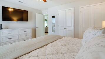 2 bedrooms, iron/ironing board, Internet, bed sheets