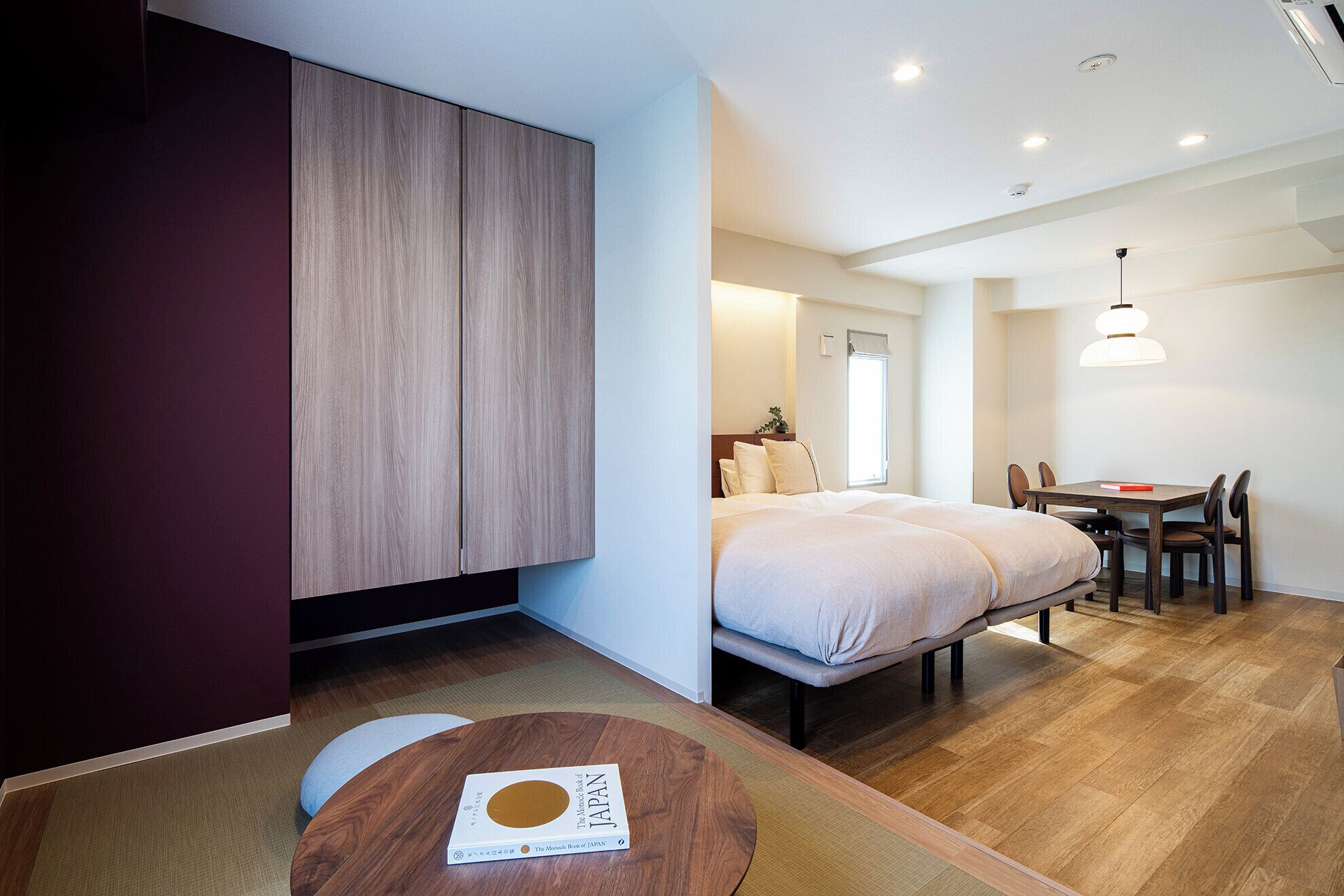 Executive Family Studio Apartment | Iron/ironing board, free WiFi