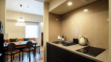 Executive appartement (High floor) | Een strijkplank/strijkijzer, gratis wifi