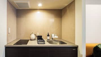 Superior studio | Een strijkplank/strijkijzer, gratis wifi