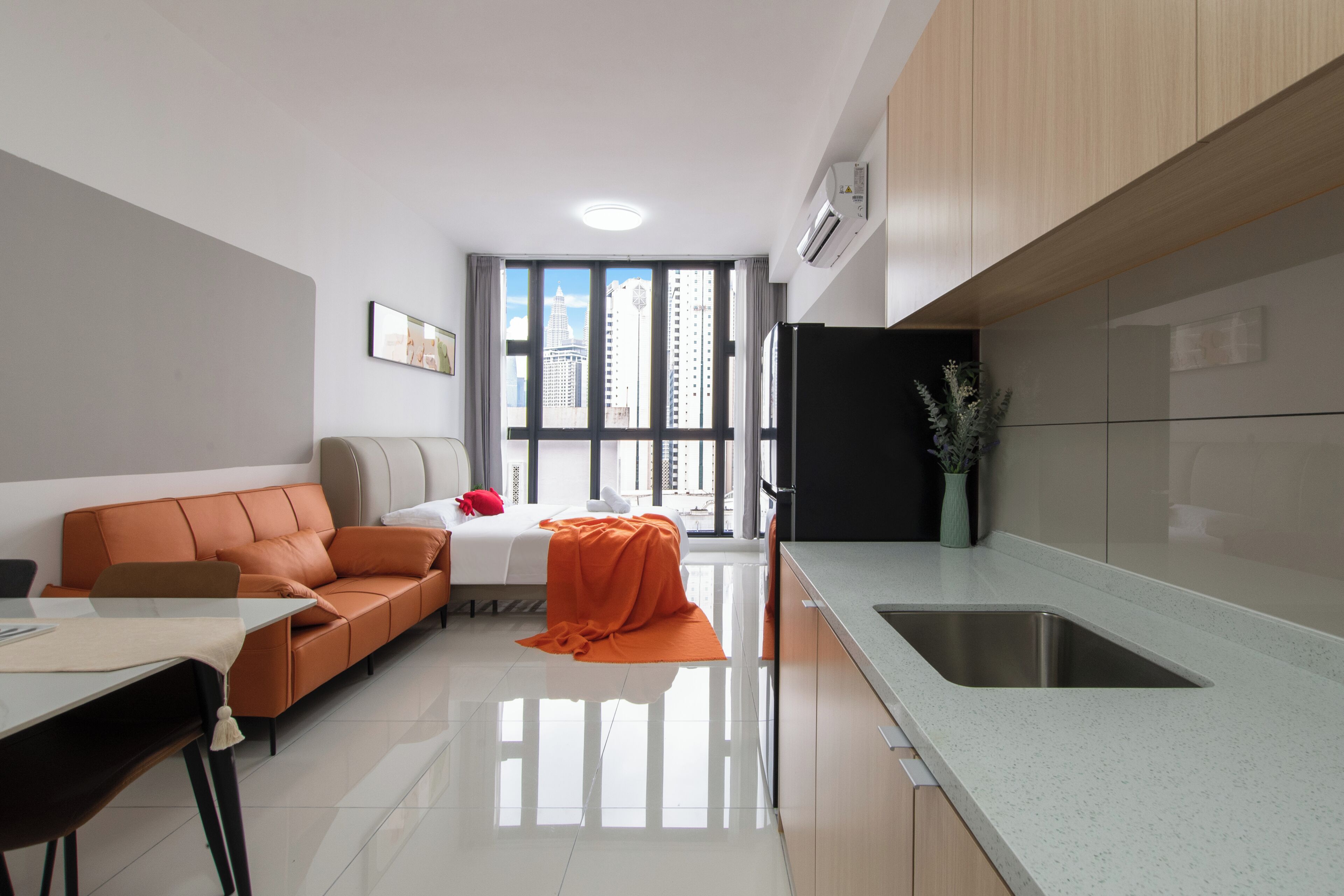 Comfort Suite, 2 Bedrooms, Kitchen, City View | Hypo-allergenic bedding, blackout drapes, soundproofing