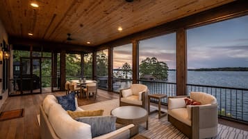 Télévision, cheminée, espaces bureaux