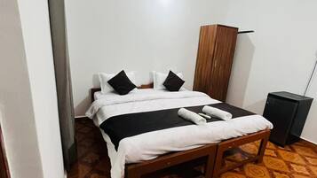 Comfort Room, Balcony | Free WiFi