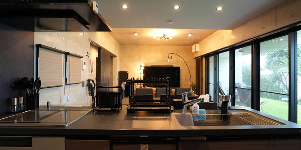 Deluxe Villa, 2 Bedrooms, Non Smoking, Kitchen | Private kitchen | Full-size fridge, microwave, toaster, rice cooker