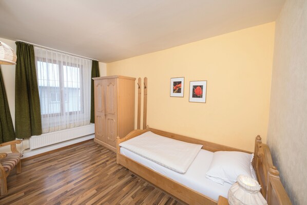 Single Room | Free WiFi, wheelchair access