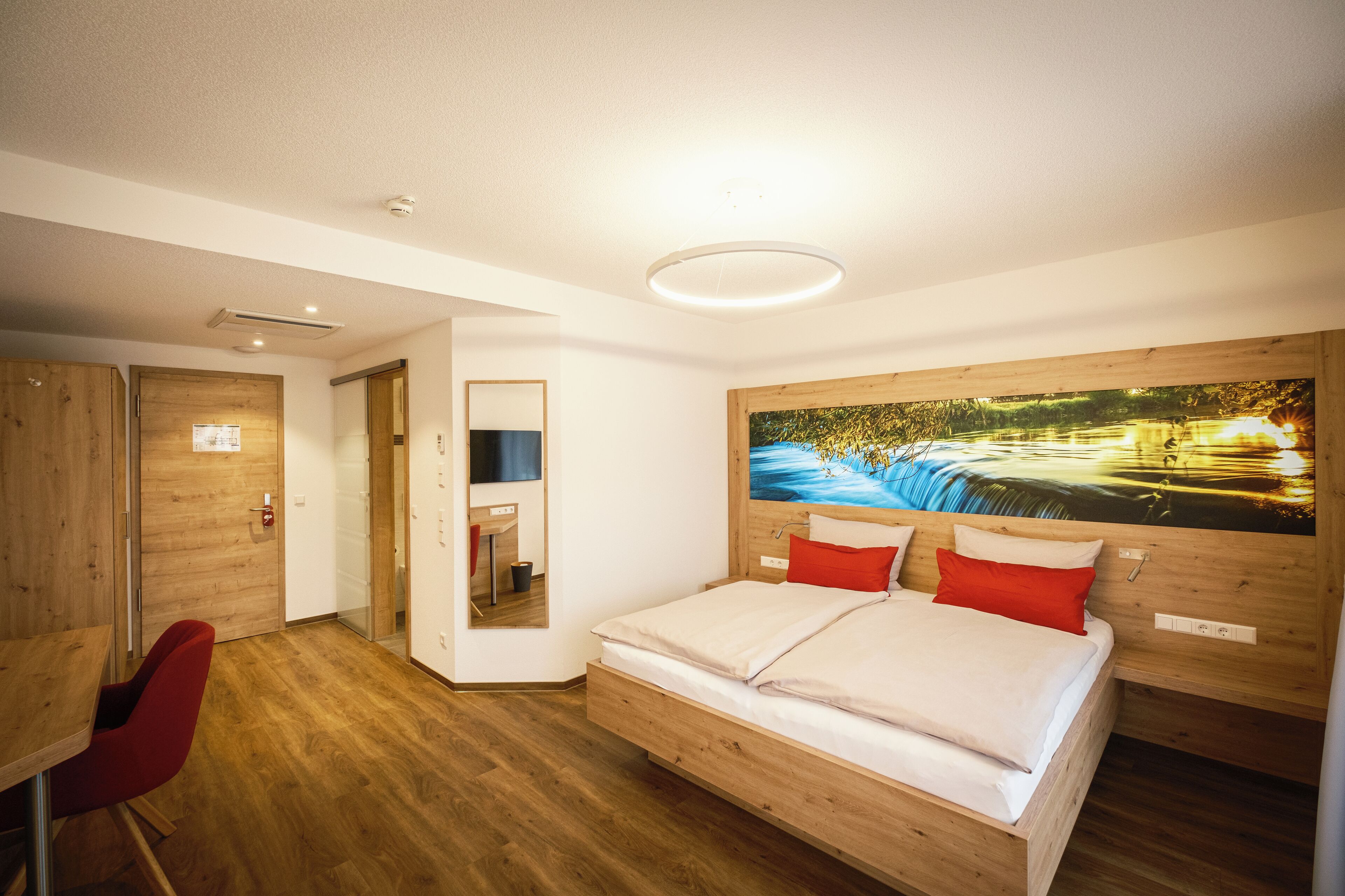 Free WiFi, wheelchair access