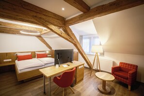 Lits bébé (gratuits), Wi-Fi gratuit, draps fournis