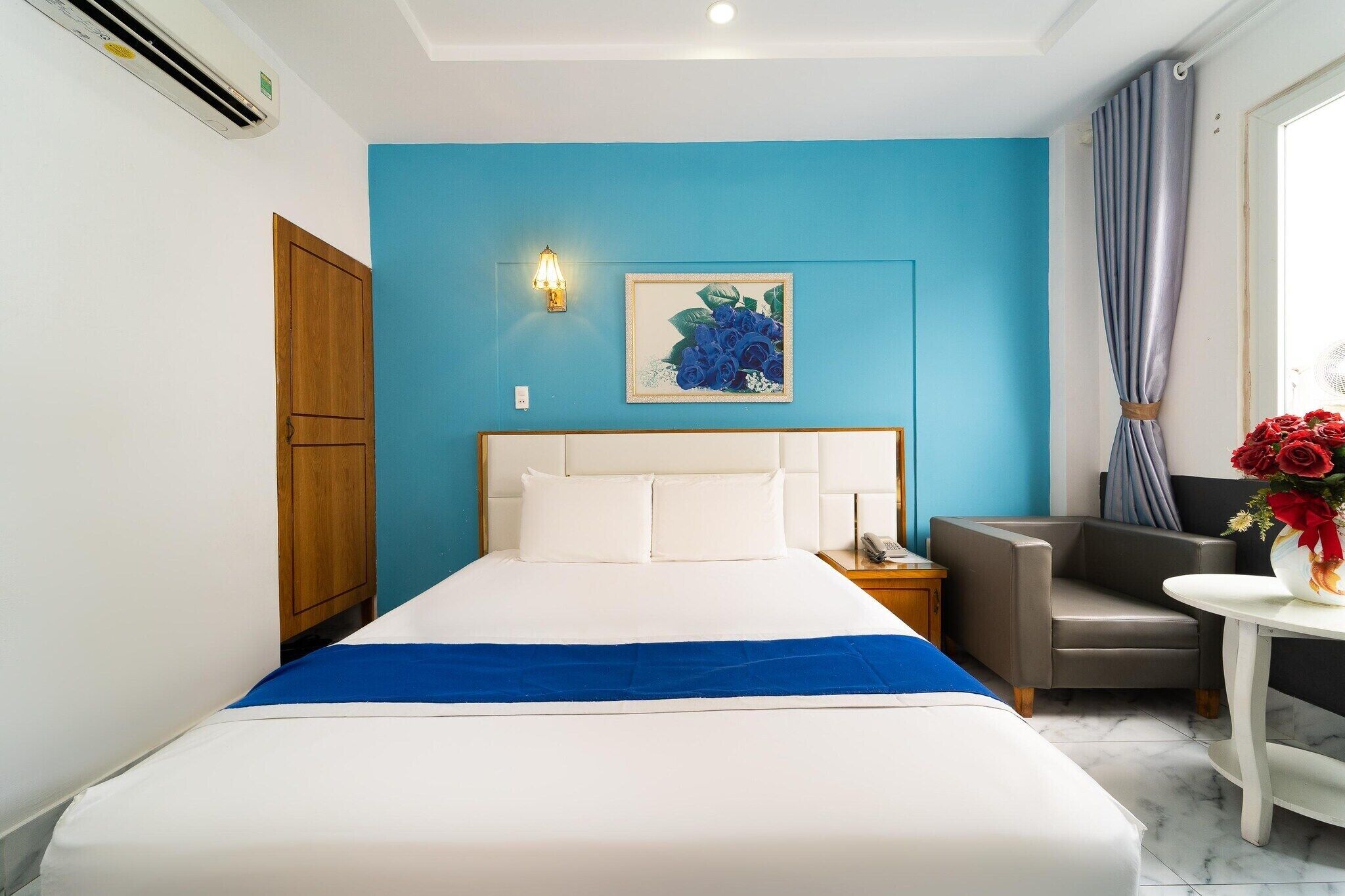 1 bedroom, desk, free WiFi, bed sheets