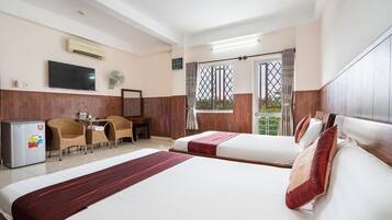 1 bedroom, desk, free WiFi, bed sheets