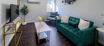 Charming Brand New Apartment with AC in vibrant New Haven-Near Tweed Airport