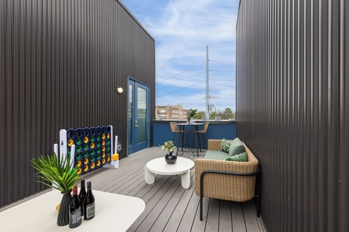 Sleeps 24 | Rooftop, Game Room & Outdoor Spaces | Just 10 Min to Broadway