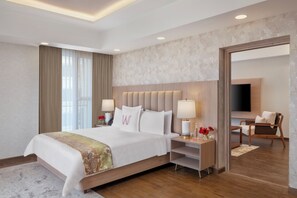 Minibar, Zimmersafe, Schreibtisch, laptopgeeigneter Arbeitsplatz