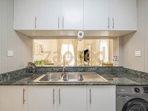 Private kitchen - Zapbed House-mag 209 (Dubai)