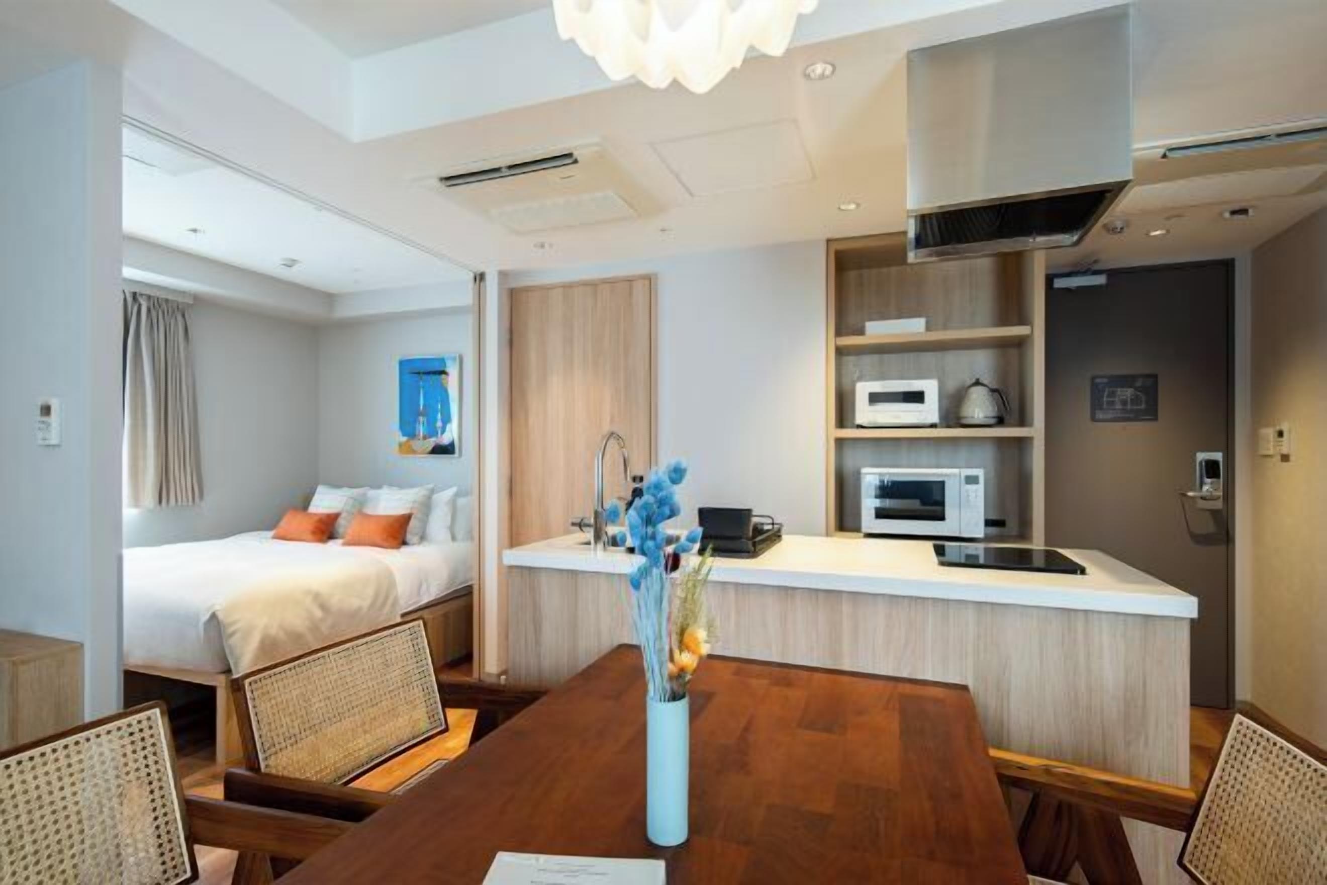 Fer et planche à repasser, Wi-Fi gratuit, draps fournis