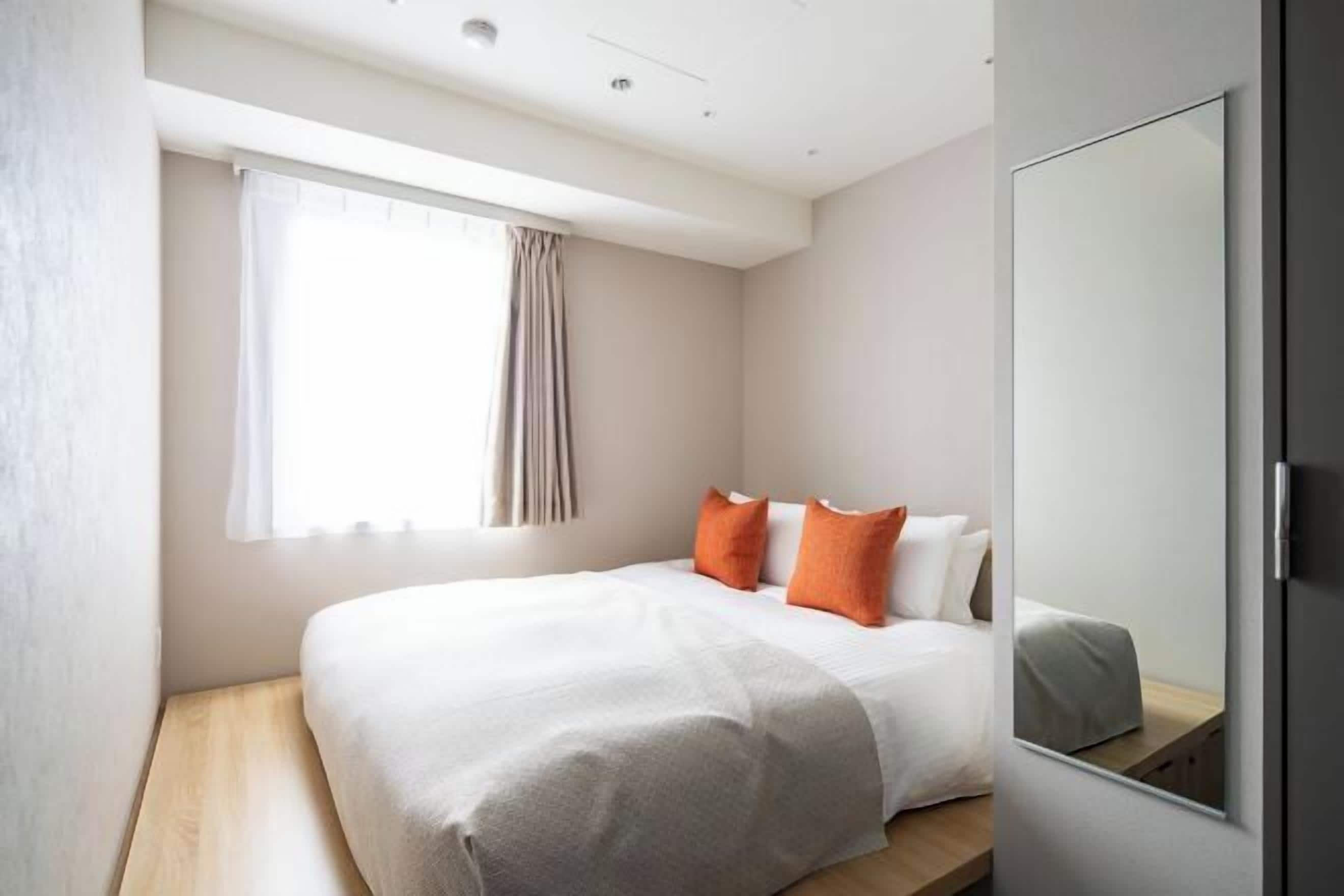 Fer et planche à repasser, Wi-Fi gratuit, draps fournis